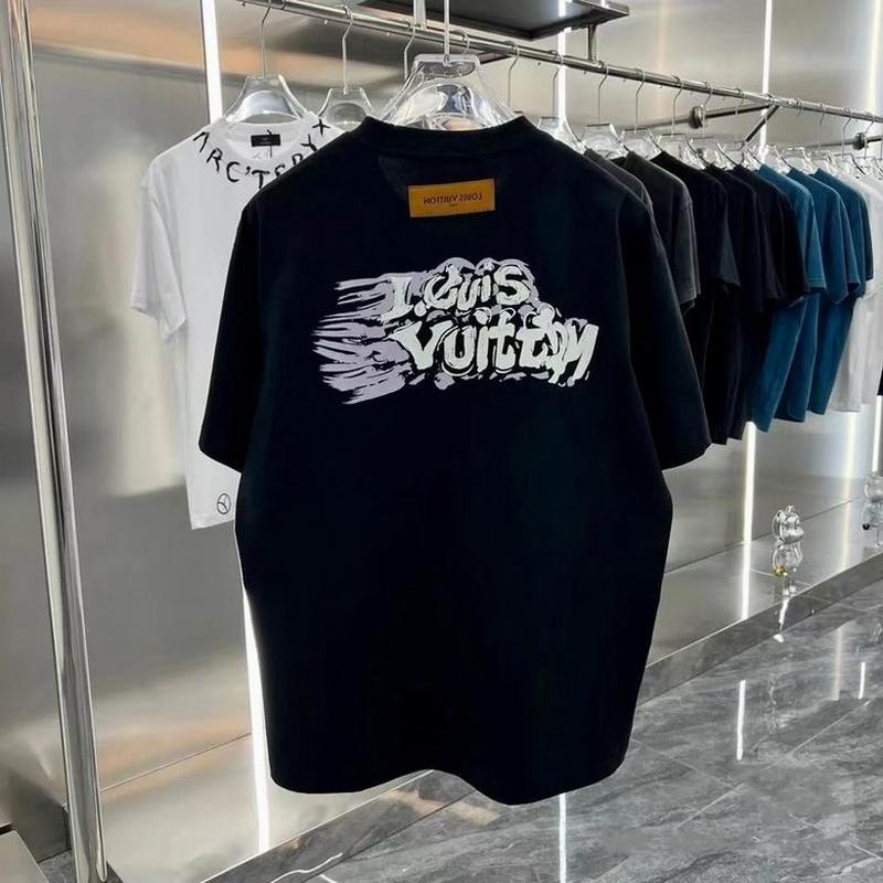 Louis Vuitton Men's T-shirts 1175